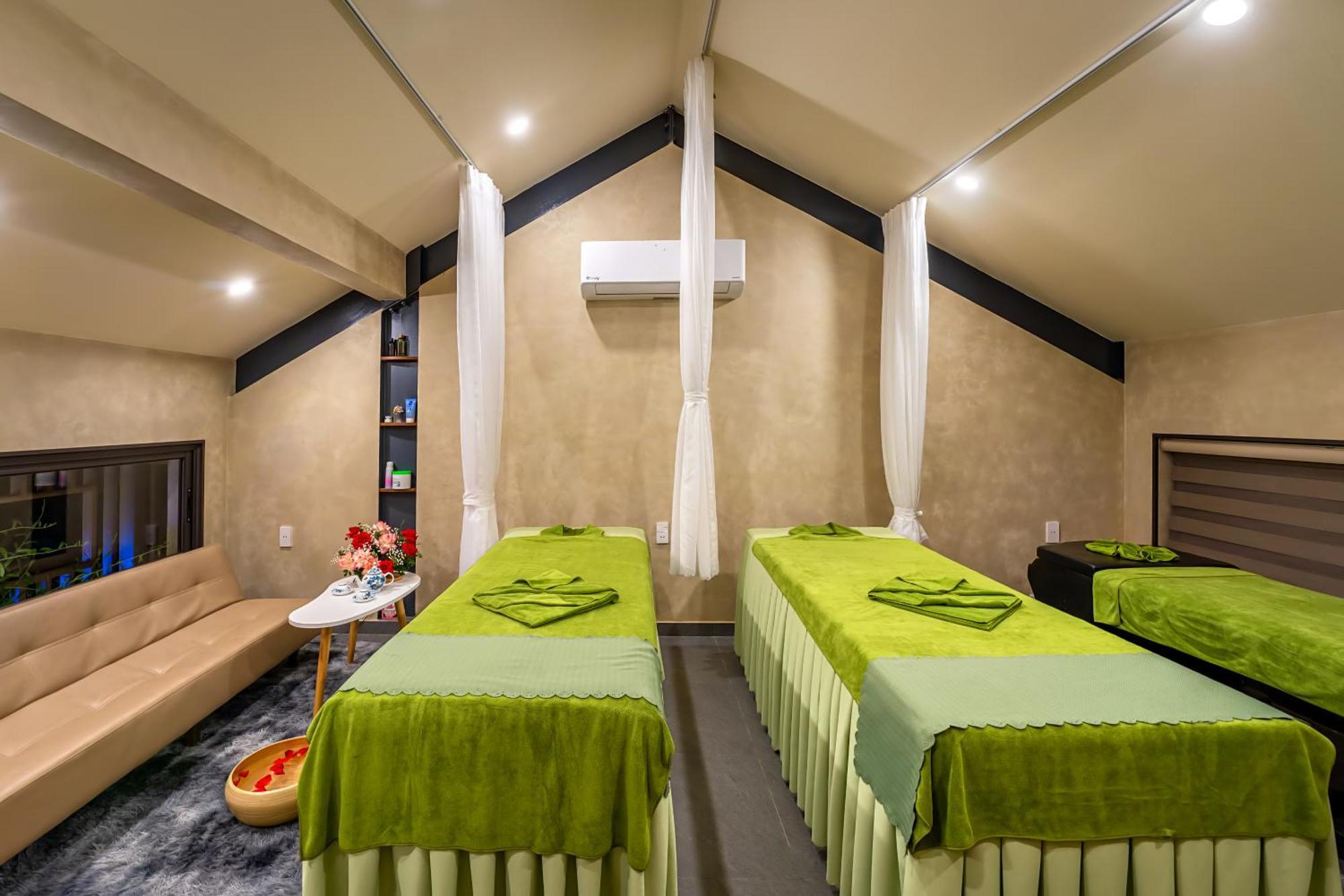 The Linh Seaside Villa Хоян Екстер'єр фото