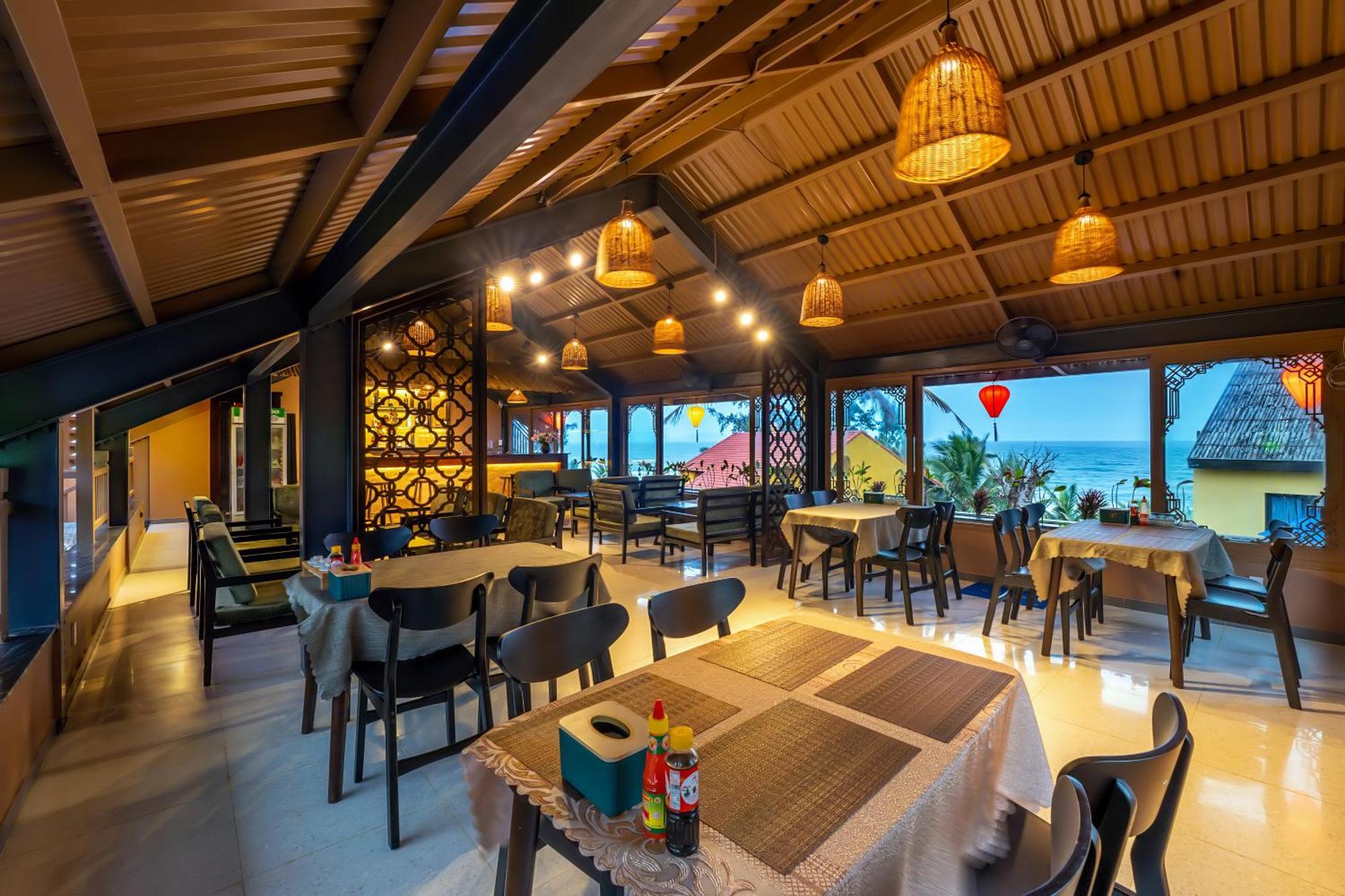 The Linh Seaside Villa Хоян Екстер'єр фото