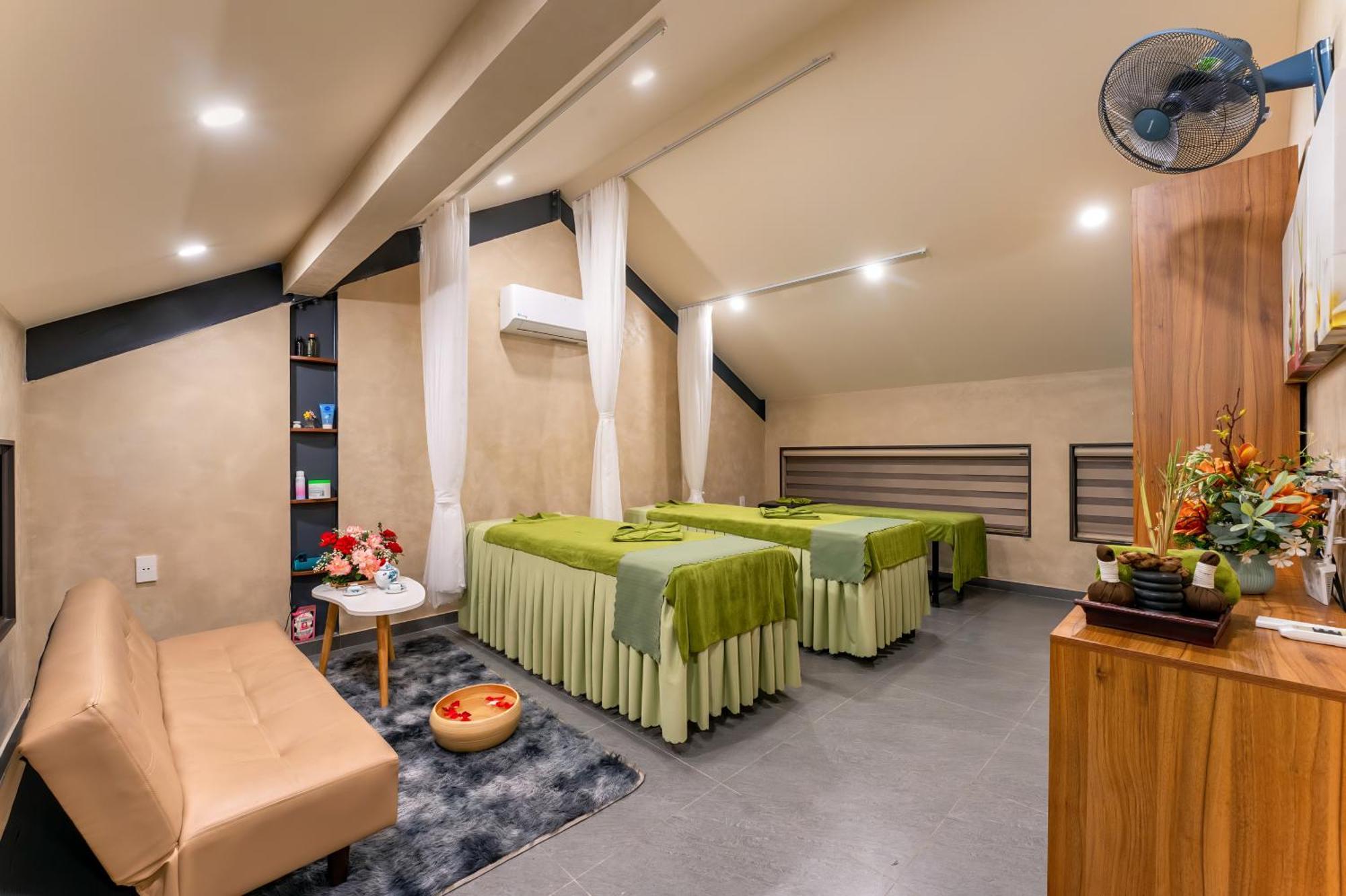 The Linh Seaside Villa Хоян Екстер'єр фото