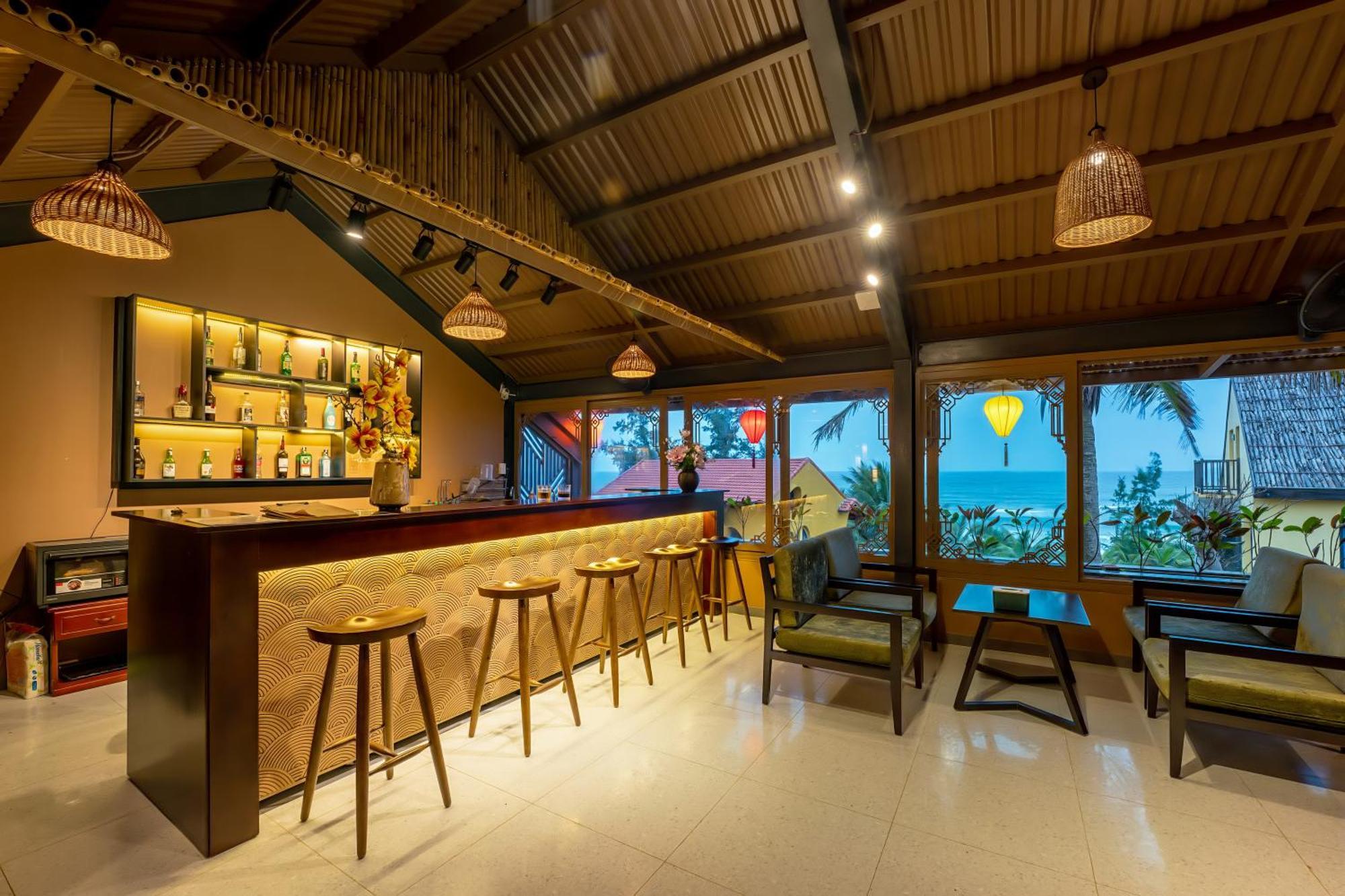 The Linh Seaside Villa Хоян Екстер'єр фото